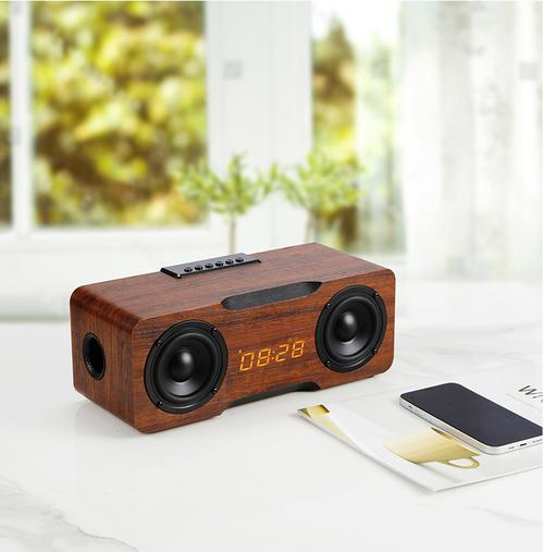 m8c木质时钟蓝牙音箱24瓦支持u盘tf插卡功能家居桌面音箱工厂直销